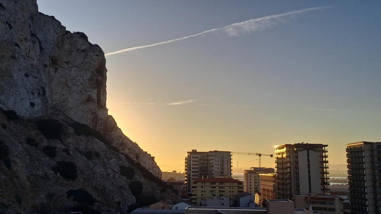 Beautiful Studio In Gibraltar - E1 Екстер'єр фото